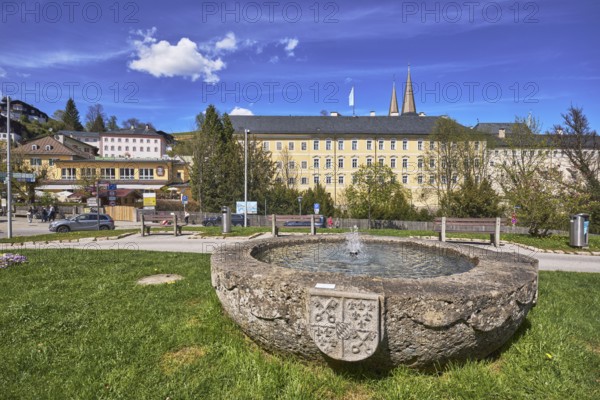 Royal Castle Berchtesgaden, Fischerbrunnen, master stonemason August Wolf, fountain, fountain made
