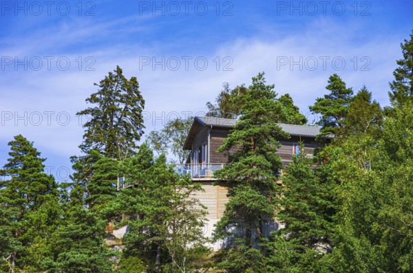 Picturesque and idyllically situated house, weekend property or holiday home in Henan on Orust,