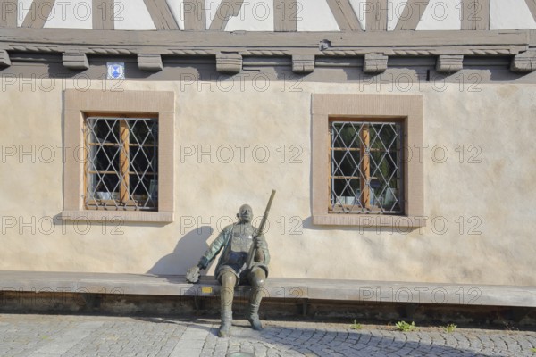 Sculpture Herbert König Suhl original in front of the arms museum, bronze sculpture, hunter with