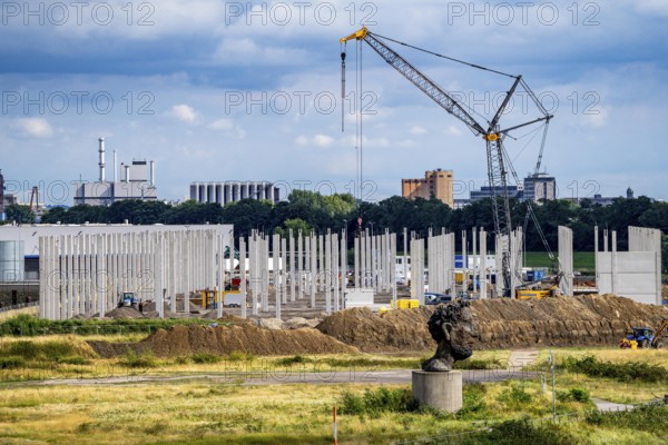 Construction of a new logistics hall on the Mercatroinsel, Hall 2, next to an existing hall, approx