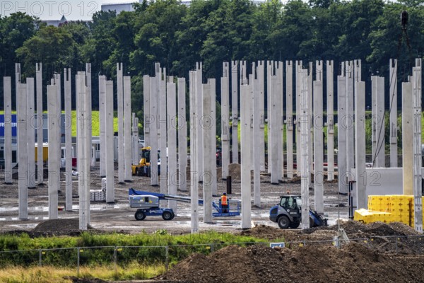 Construction of a new logistics hall on the Mercatroinsel, Hall 2, next to an existing hall, approx