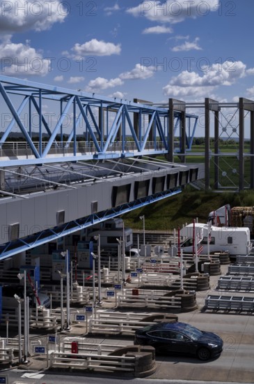 Toll station, toll, Barriere de Payage, motorway, Pont de Normandie, Normandy bridge, cable-stayed