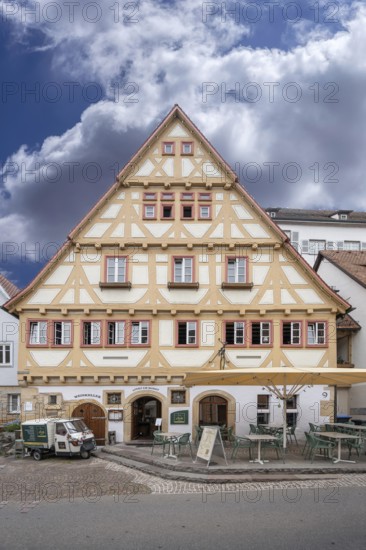 Former farmhouse, half-timbered building, built in 1585, today a restaurant, Marktstraße 9,