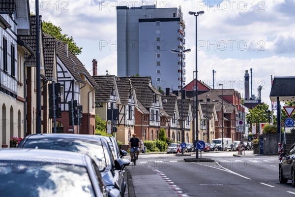 Residential buildings, on Nobelstrasse, in the Wiesdorf district, in Leverkusen, Bayer AG's Plant
