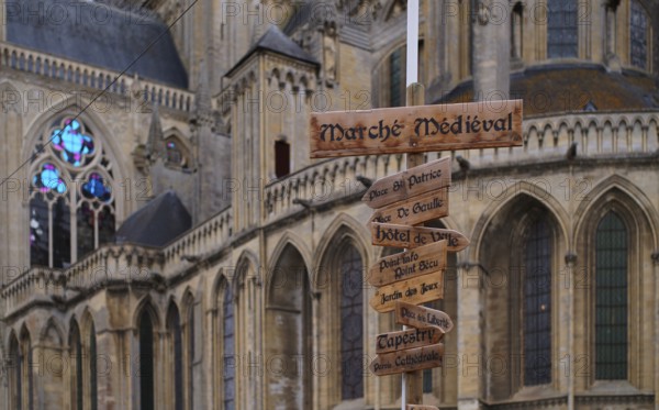 Sign, medieval market, in front of the cathedral Cathédrale Notre-Dame de Bayeux, Bayeux, Normandy,