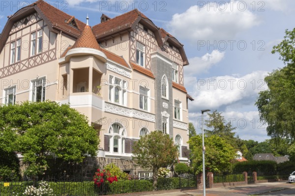 Living in the Schwachhausen district, façade of a Wilhelminian style villa, year 1904,