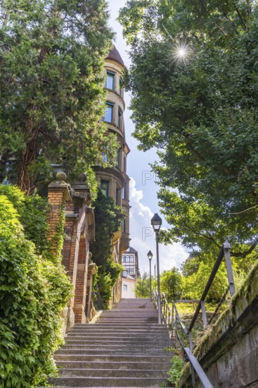 Singing relay at the Schützenplatz in Stuttgart. It is estimated that there are up to 400 Stäffele