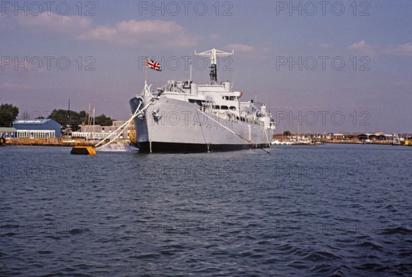 A134 HMS Rame Head Beachey Head class ship, Portsmouth Harbour, Portsmouth, Hampshire, England, UK