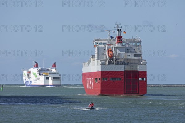 Cargo ship Kess, Stena Line ferry, Warnow, Warnemünde, Rostock, Mecklenburg-Western Pomerania,