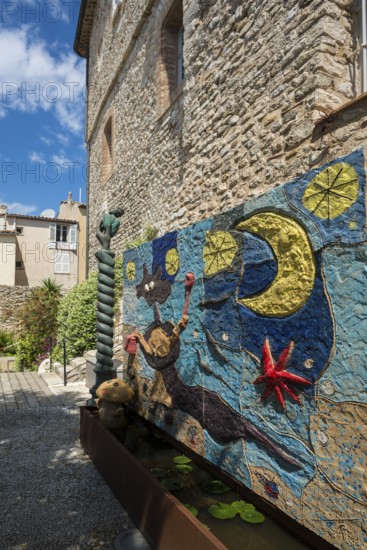 Art installation, artist Xavier, Musée Picasso, Antibes, Provence Alpes Côte d'Azur, South of