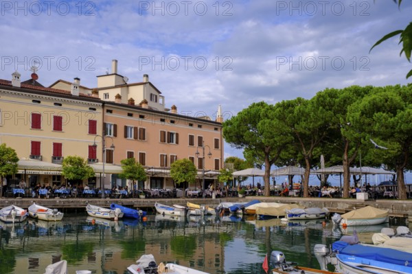 Houses at the harbour, Porto Vecchio, Lake Garda, Desenzano del Garda, Lombardy, Province of