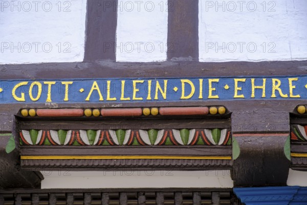Slogan Gotte allein die Ehre, half-timbered houses on the Great Plain, Celle, Celle, Lüneburg