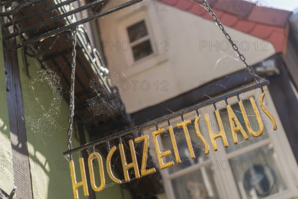 Wedding house in the spider's web in the Wüstestätte, renovated Schnoor neighbourhood with small