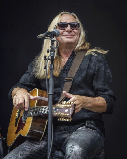 Uwe Hassbecker (Silly) live at the Berliner Rundfunk 91.4 Open Air in the Berlin ParkbÃ¼hne