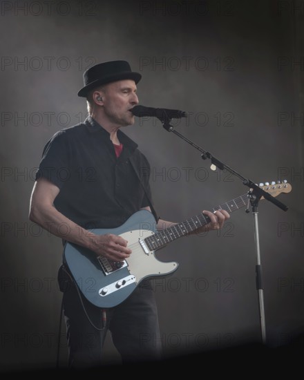 Wolfgang Lenk, singer of the band Die Prinzen at the Berliner Rundfunk 91.4 Open Air in the Berlin