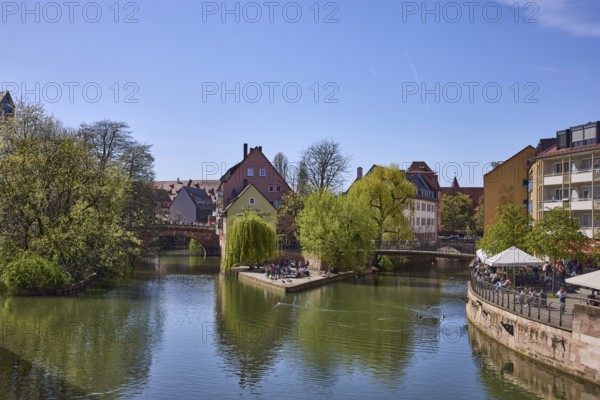 Flea market island, river Pegnitz, river island, pedestrian bridges, historic buildings, trees,