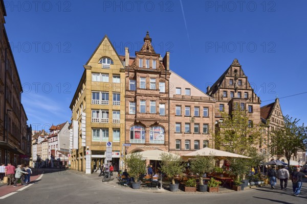 Historic buildings, houses, facade, windows, gable, outdoor area, gastronomy, sunshades, flower