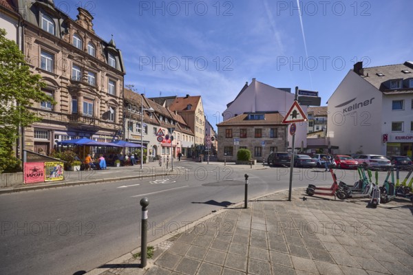 Street, general architecture, bollards, blue sky, cirrostratus clouds, intersection Grasersgasse