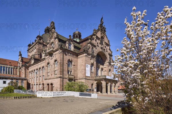 Nuremberg State Theatre, architect Christian Heinrich Seeling, theatre, opera, blossoming tree,