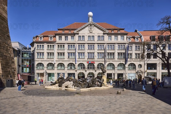 NEhekarussell, sculptor JÃ¼rgen Weber, marriage fountain, Hans Sachs fountain, fountain with bronze