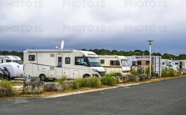 Campers in Le Verdon-sur-Mer, Nouvelle-Aquitaine, Gironde, France
