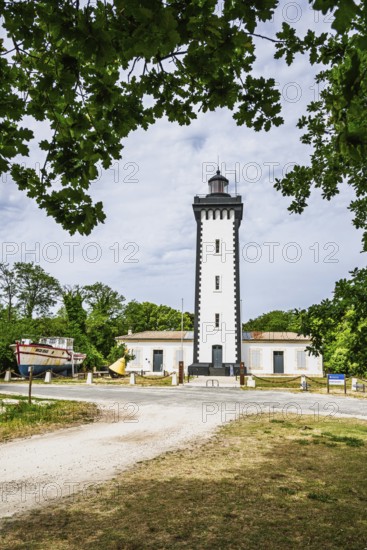 Lighthouse Phare de Grave, Pointe de Grave, Le Verdon-sur-Mer, Nouvelle-Aquitaine, Gironde Estuary,