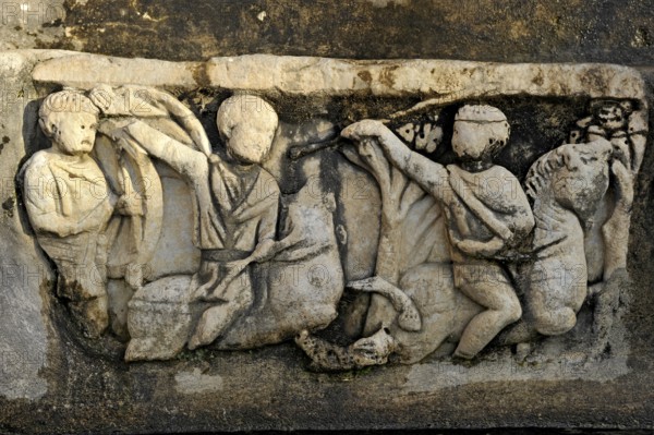 Relief frieze on the Fontana della Rometta e di Roma fountain, Renaissance garden of the Villa