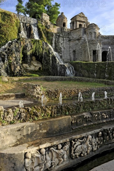 Fountain Fontana della Rometta e di Roma, Renaissance garden of Villa d'Este, water features,