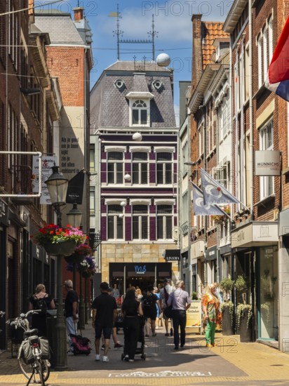 Many passers-by in the city centre of Venlo, Netherlands