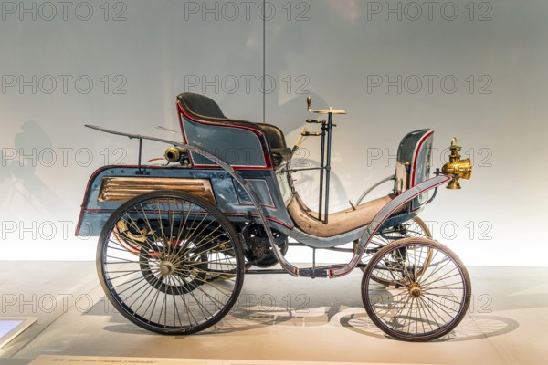 Benz Motor-Velociped Comfortable from 1898. The Mercedes-Benz Museum in Stuttgart presents a