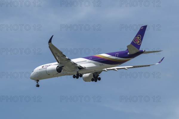Aircraft Thai Airways, HS-THR, Airbus A350-900