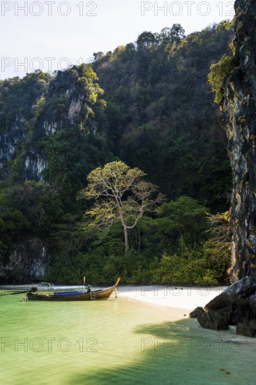 Sandy beach beach and rocks, Koh Hong, Hong Island, Thanbok Khoranee National Park, Krabi, Andaman