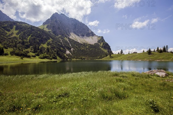 Lower GaiÃŸalpsee, behind Rubihorn, near Oberstdorf, OberallgÃ¤u, AllgÃ¤u Alps, AllgÃ¤u, Bavaria,