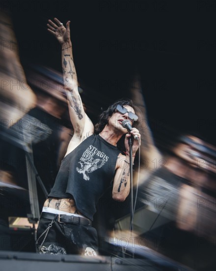 Remington Leith, singer of Palaye Royale live at Zitadelle Spandau, Berlin, 21/06/2025 Note: the