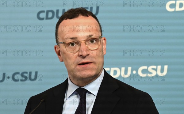 The Chairman of the CDU/CSU parliamentary group, Jens Spahn (CDU), and his deputy Alexander
