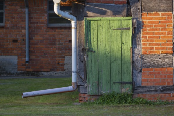 View of a stable door of a farm, Half-timbered, Historical, Böhme, Heidekreis, Rethem Aller, Leine