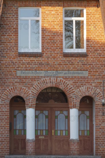 View of the entrance area of a farmhouse, Böhme, Heidekreis, Rethem Aller, Leine Aller Tal, Lower