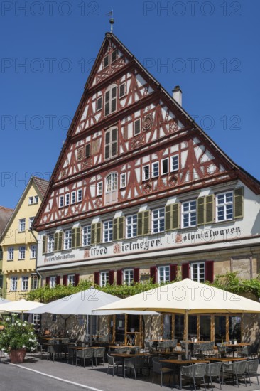 Outdoor café, street café with the Kielmeyerhaus, historic half-timbered house in Esslingen's old