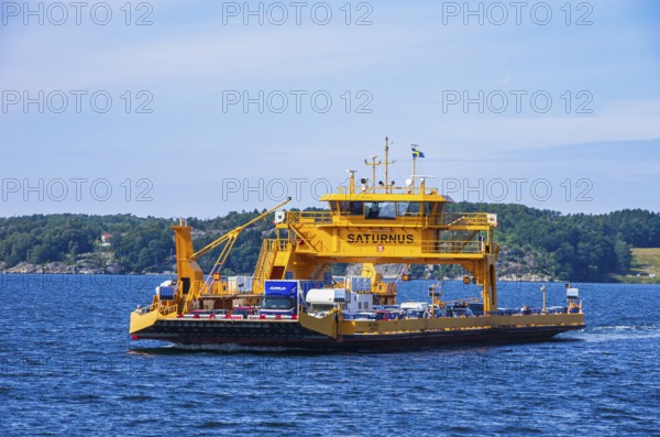 The car ferry SATURNUS, which operates as a floating road between the archipelago, navigates off