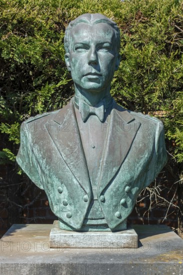 Bust of Prince Charles, Prins Karel, Count of Flanders, member of the Belgian royal family and