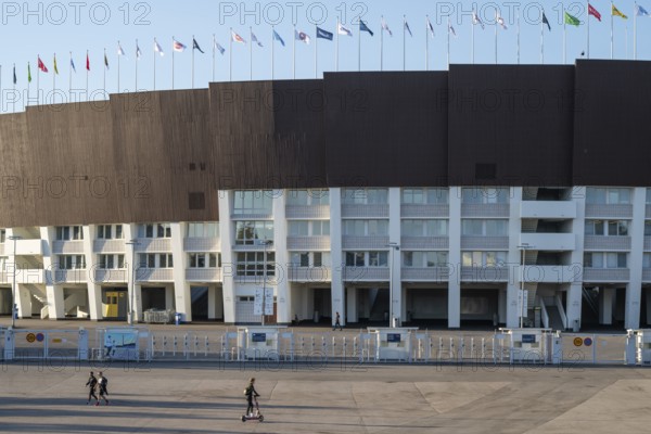 Olympic stadium with flags on the roof, architects Yrjö Lindegren and Toivo Jäntti, Helsinki,