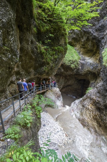 Almbachklamm, Berchtesgaden Biosphere Reserve, hikers, Almbach, Berchtesgaden Alps, Upper Bavaria,