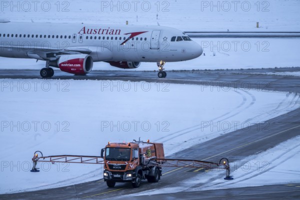 The onset of winter in North Rhine-Westphalia, flight operations were maintained at Düsseldorf