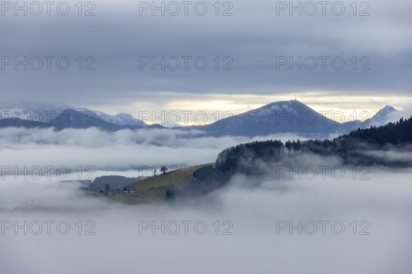 View from Mondseeberg to Gaisberg, inversion weather, Osterhorn Group, Mondseeland, Salzkammergut,