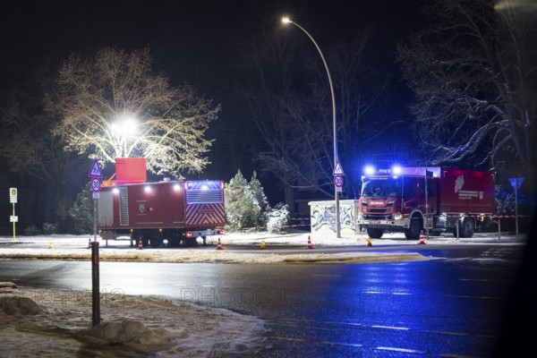 Disaster management from North Rhine-Westphalia is providing equipment and lighting during the