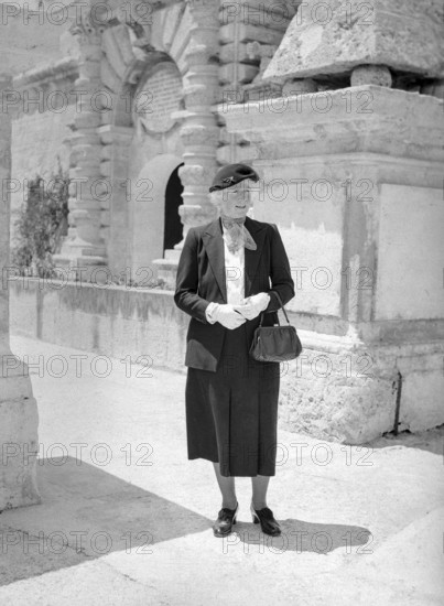 British woman, presumably a Royal Navy officer's wife, HMS Phoenicia shore station, Manoel Island,