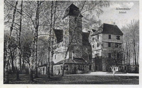 Altenmuhr Castle, moated castle from the 12th century in the village of Altenmuhr,