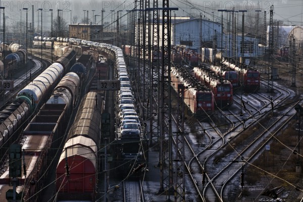 Train formation system with many rails in the Vorhalle district, marshalling yard, freight trains,
