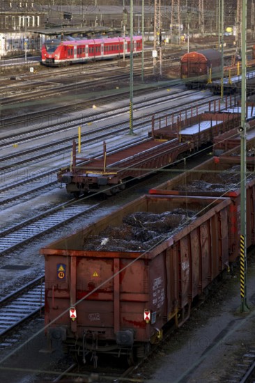 Train formation system with freight car and regional express in the Vorhalle district, marshalling