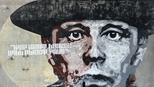 Wall painting of orticanoodles with the portrait of Joseph Beuys and his bon mot Wer nicht denken